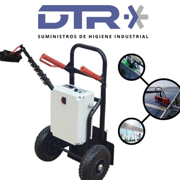 Sistema de impulsión de hasta 30 metros de altura. Limpieza con agua pura. Equipo versátil y autónomo. - Imagen 1